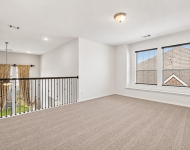 11022 Croftmore Drive - Photo Thumbnail 24