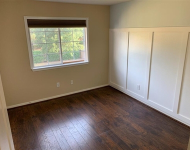 18019 Oak Orchard Lane - Photo Thumbnail 16
