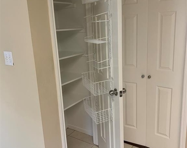18019 Oak Orchard Lane - Photo Thumbnail 10