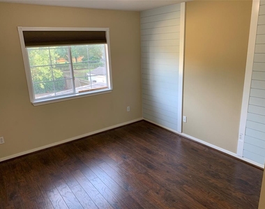 18019 Oak Orchard Lane - Photo Thumbnail 18