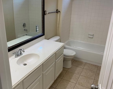 18019 Oak Orchard Lane - Photo Thumbnail 17