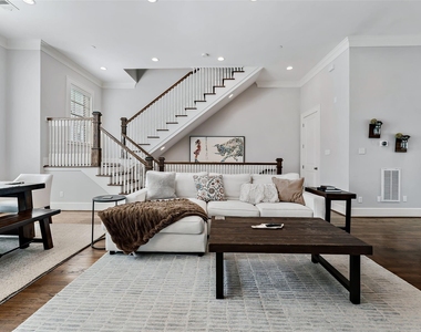 1504 Knox Street - Photo Thumbnail 6