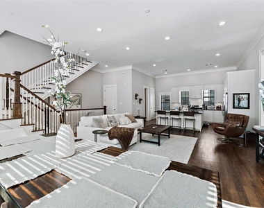 1504 Knox Street - Photo Thumbnail 5