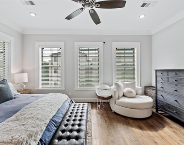 1504 Knox Street - Photo Thumbnail 12