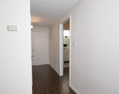 2475 Underwood Street - Photo Thumbnail 9