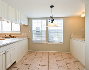 1219 Briarmead Drive - Photo Thumbnail 4
