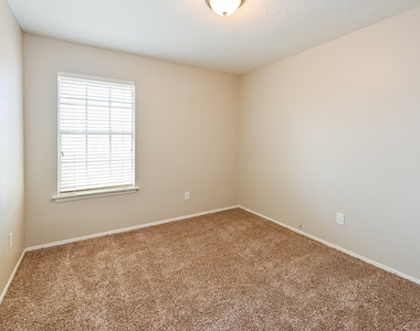 1219 Briarmead Drive - Photo Thumbnail 13