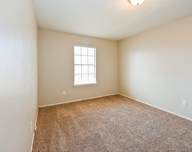 1219 Briarmead Drive - Photo Thumbnail 14