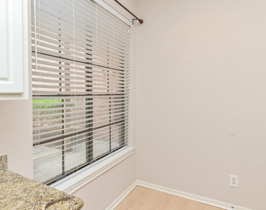 2255 Braeswood Park Drive - Photo Thumbnail 11