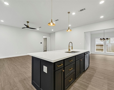 949 Cortez Creek Drive - Photo Thumbnail 6