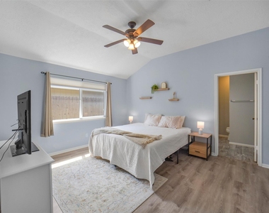 10546 Waving Fields Drive - Photo Thumbnail 22