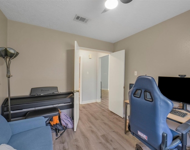 10546 Waving Fields Drive - Photo Thumbnail 29