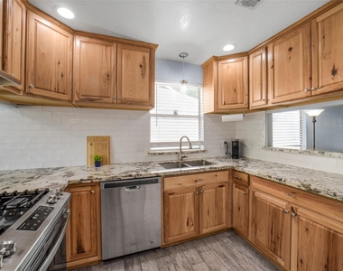 10546 Waving Fields Drive - Photo Thumbnail 14