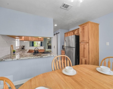 10546 Waving Fields Drive - Photo Thumbnail 21