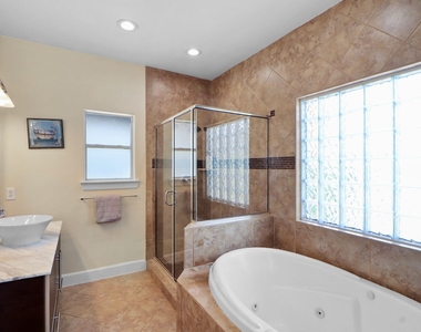3045 Clinton Drive - Photo Thumbnail 14