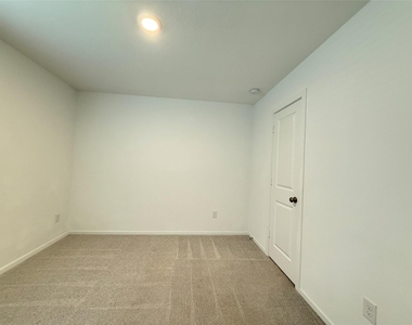 26746 Prairie Smoke Lane - Photo Thumbnail 17