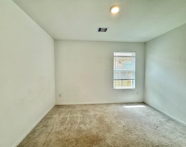 26746 Prairie Smoke Lane - Photo Thumbnail 15