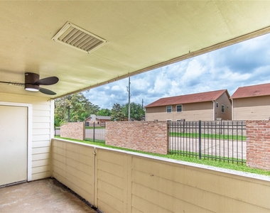 14555 Wunderlich Drive - Photo Thumbnail 24