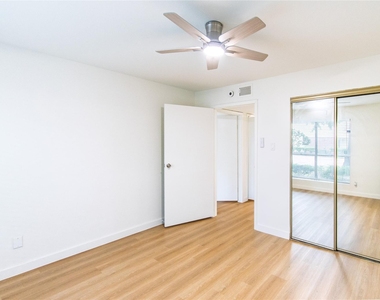 14555 Wunderlich Drive - Photo Thumbnail 17