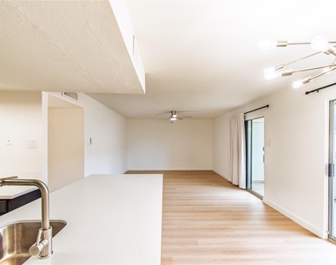 14555 Wunderlich Drive - Photo Thumbnail 9