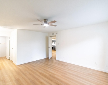 14555 Wunderlich Drive - Photo Thumbnail 13