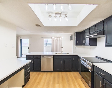14555 Wunderlich Drive - Photo Thumbnail 4