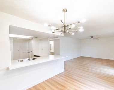 14555 Wunderlich Drive - Photo Thumbnail 7