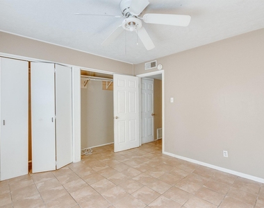 2689 Gessner Road - Photo Thumbnail 7