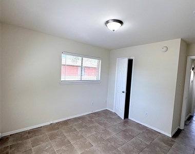 1120 3rd Street - Photo Thumbnail 10