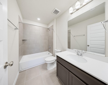 18560 Meadow Point Lane - Photo Thumbnail 15