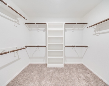 18560 Meadow Point Lane - Photo Thumbnail 12