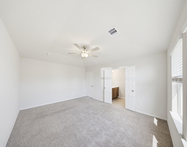 18560 Meadow Point Lane - Photo Thumbnail 8