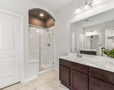 12430 Ashgrove Point Drive - Photo Thumbnail 21
