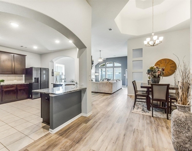 12430 Ashgrove Point Drive - Photo Thumbnail 7