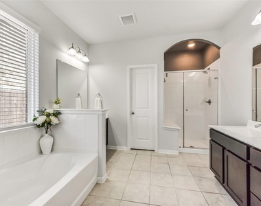12430 Ashgrove Point Drive - Photo Thumbnail 18