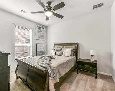 12430 Ashgrove Point Drive - Photo Thumbnail 23