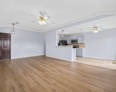 510 Cypresswood Trace - Photo Thumbnail 4