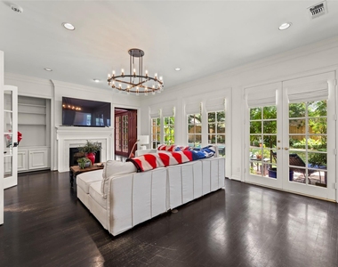 5305 Fieldwood Drive - Photo Thumbnail 10