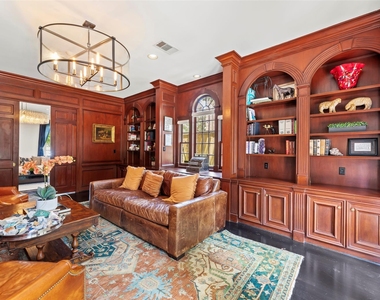 5305 Fieldwood Drive - Photo Thumbnail 7
