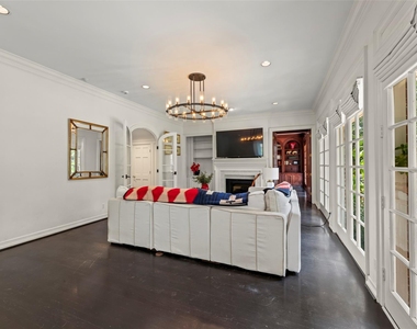 5305 Fieldwood Drive - Photo Thumbnail 11