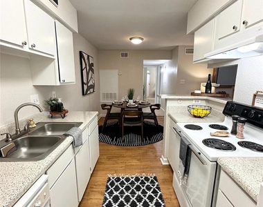 10601 Sabo Road - Photo Thumbnail 14