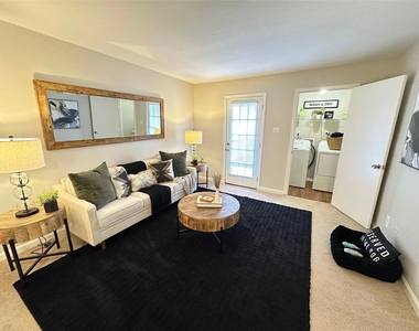 10601 Sabo Road - Photo Thumbnail 4