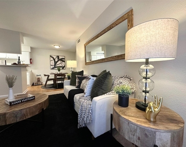 10601 Sabo Road - Photo Thumbnail 9