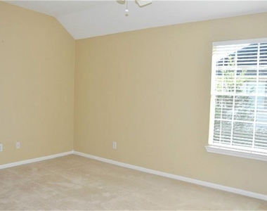 5634 Heather Run - Photo Thumbnail 21