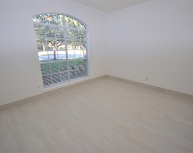 5634 Heather Run - Photo Thumbnail 12