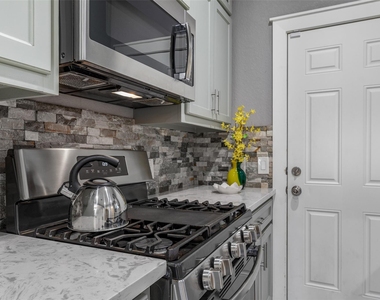 6501 Stratton Street - Photo Thumbnail 9