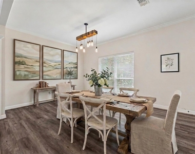 1017 Nantucket Drive - Photo Thumbnail 2