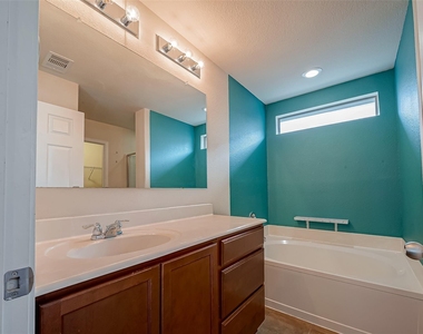 5822 Camelia Evergreen Lane - Photo Thumbnail 20