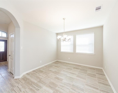 5626 Verona Ridge Drive - Photo Thumbnail 4