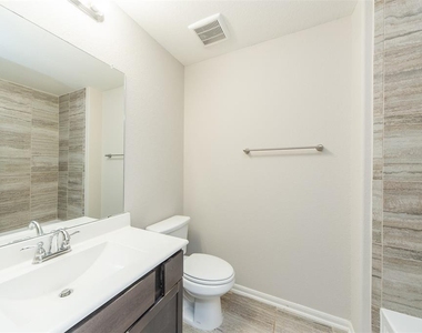 5626 Verona Ridge Drive - Photo Thumbnail 23